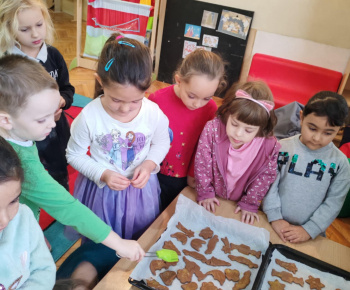 Pečenie medovníkov