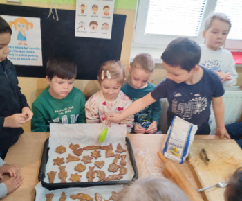 Pečenie medovníkov