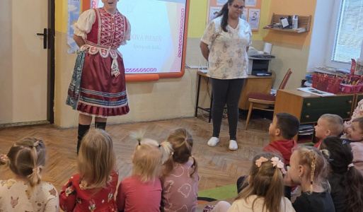 Spieva celá škôlka  